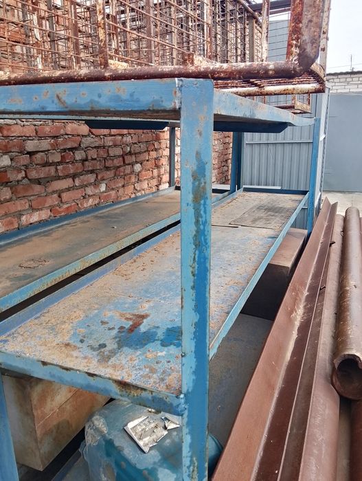 Продам трубы уголки и стеллажи