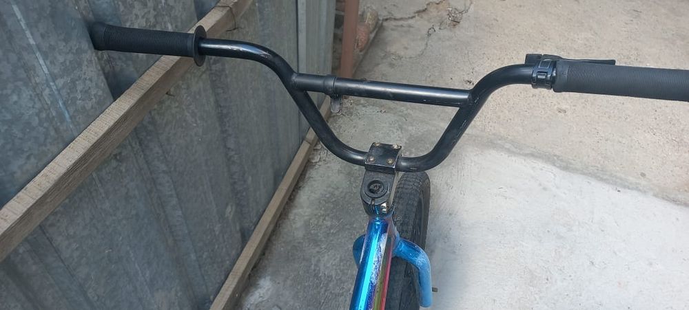 Продам срочно трюковый велосипед