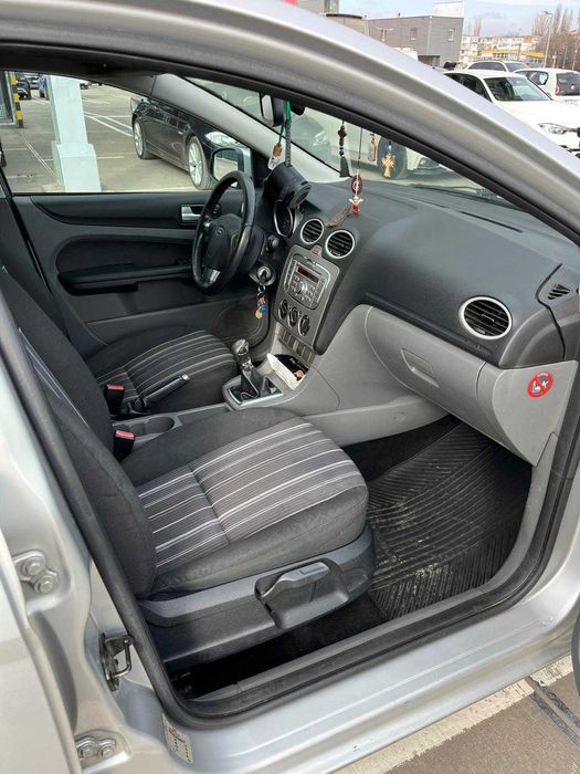 Vand Ford Focus Hatchback M1