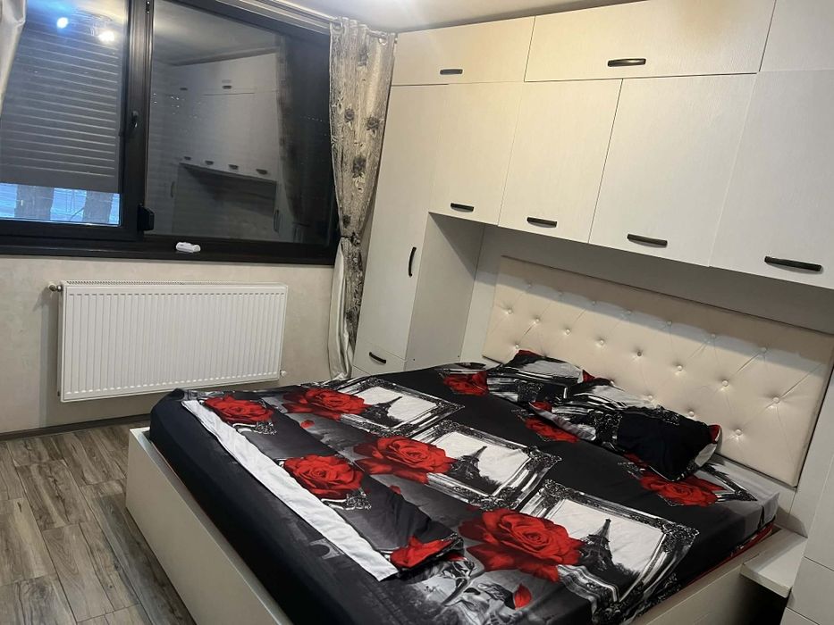 Inchiriez apartament 3 camere