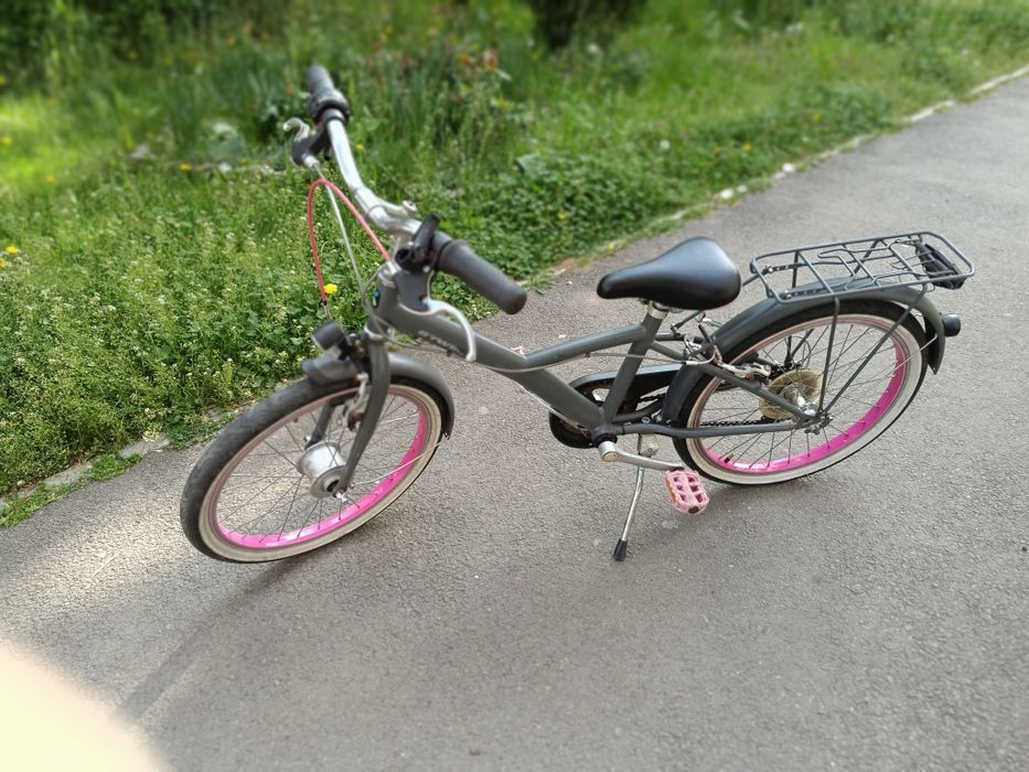 Bicicletă copii 7-13 anii (cadru gri cu roz) - foarte bună stare!