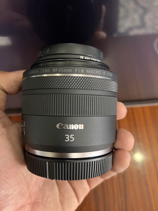 Объектив Canon RF 35mm macro STM