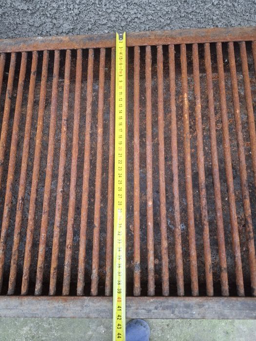 Gratar din fier de vanzare