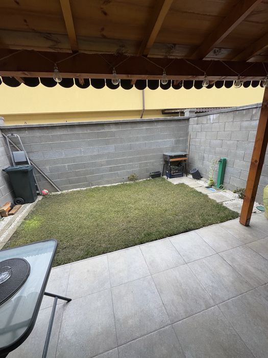 Casa insiruita de vanzare