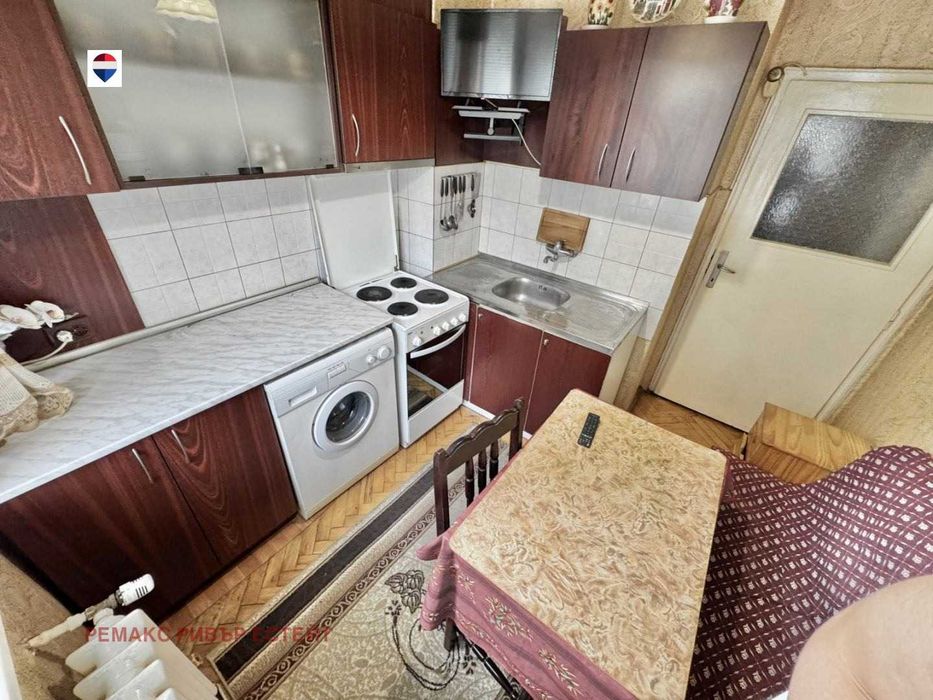 Продава се Двустаен апартамент в Русе, Централен южен район - 66 кв.м за 1637 €/кв.м - Снимка #8
