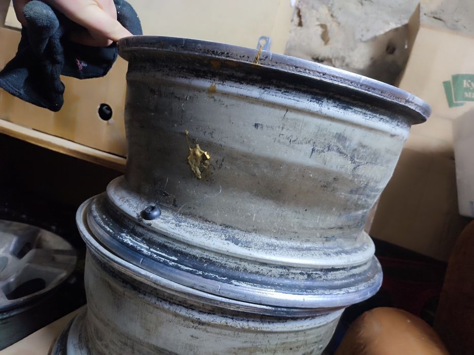 Покрышка б/у в отличном состоянии