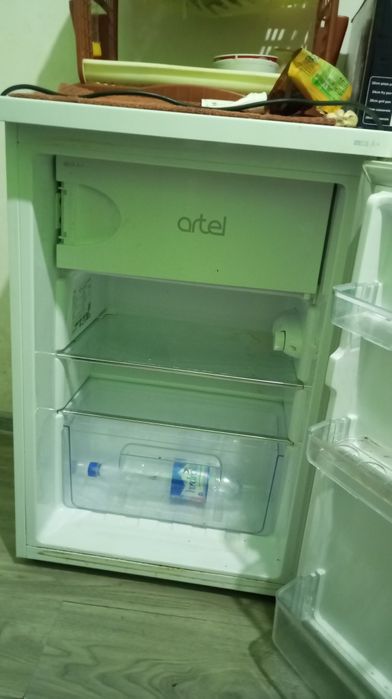 Холодилник Артел сатылады жаксы ислеп турыпты бойы бир метыр