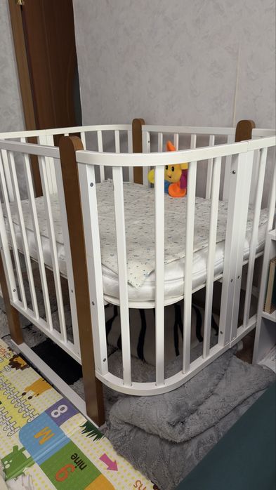 Продам детскую кроватку-маятник