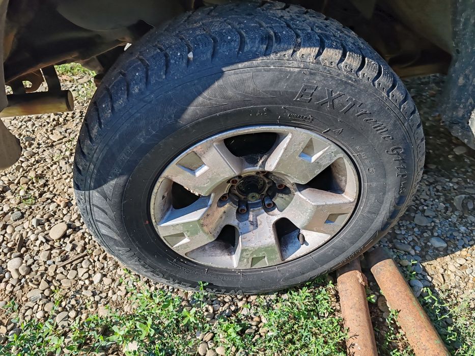 Jante plus anvelope 17 iarna cu ținte 6x139.7 off road