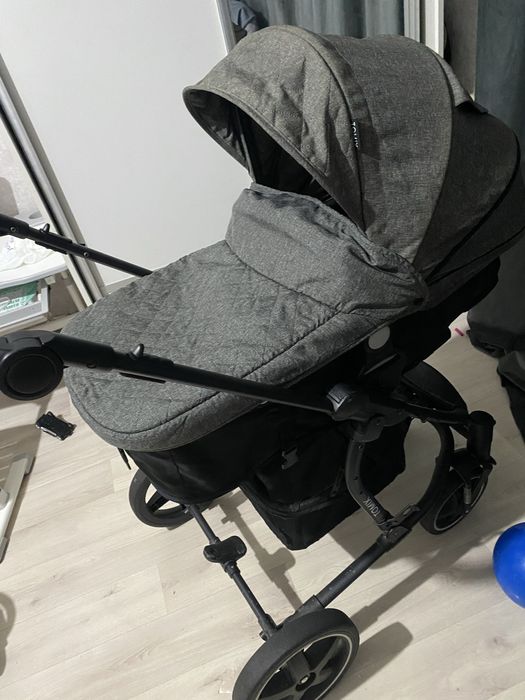 Коляска 2 в 1 с автолюлькой