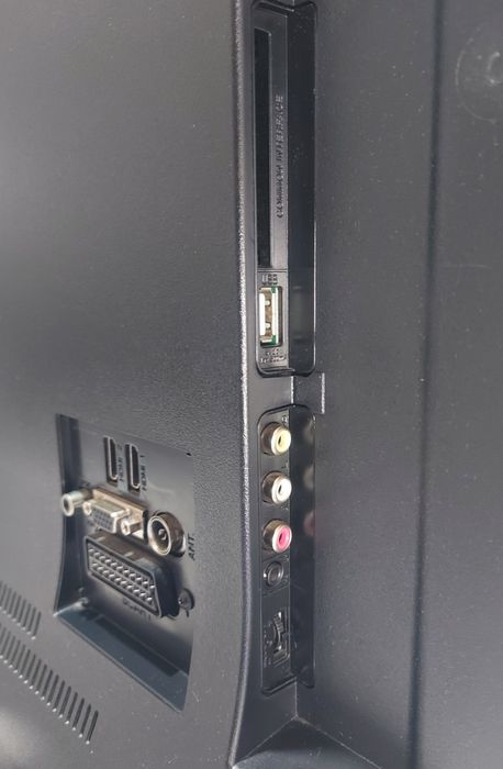 LED телевизор "Crown" 28'' (LED28274)