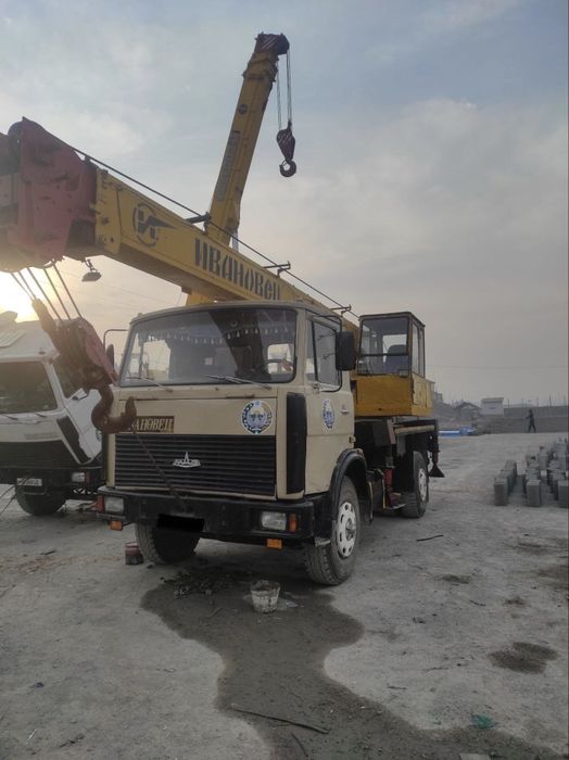 Avtokran Maz Ivanovets