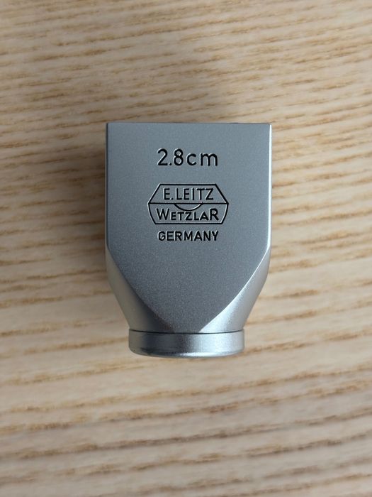 Leica SLOOZ 28 mm viewfinder