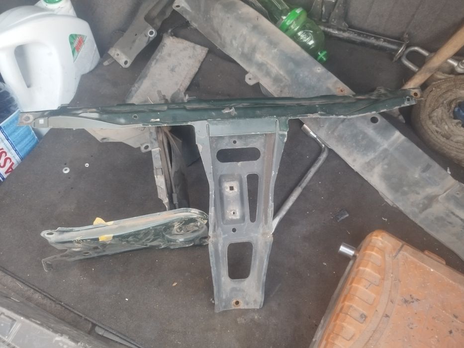 Передний понель телевизор