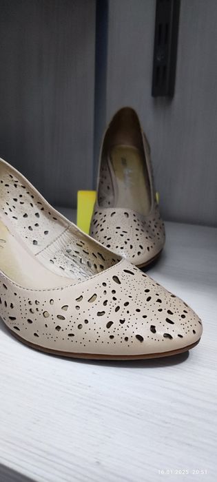 Женские туфельки