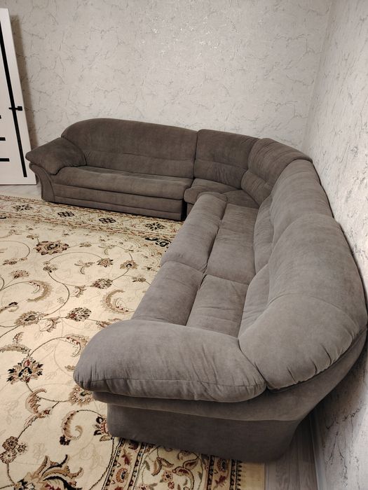 Продается диван.