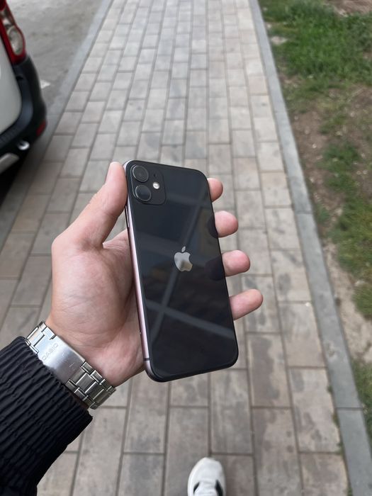 Телефон IPhone 11 128GB