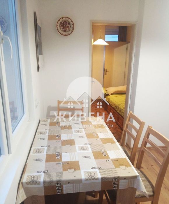 Дава се под наем Четиристаен апартамент в Варна, Център - 120 кв.м за 790 € - Снимка #1