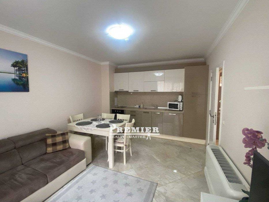 Продава се Двустаен апартамент в Свети Влас - 62 кв.м за 2162 €/кв.м - Снимка #2