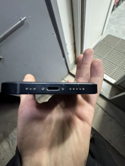 Обменяю iPhone 13 256gb на iPhone 13 pro max