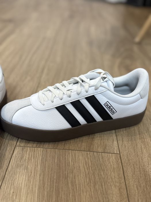 Продам оригинальные кеды адидас