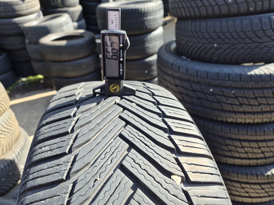 2бр. 225 45 17 Michelin зимни.