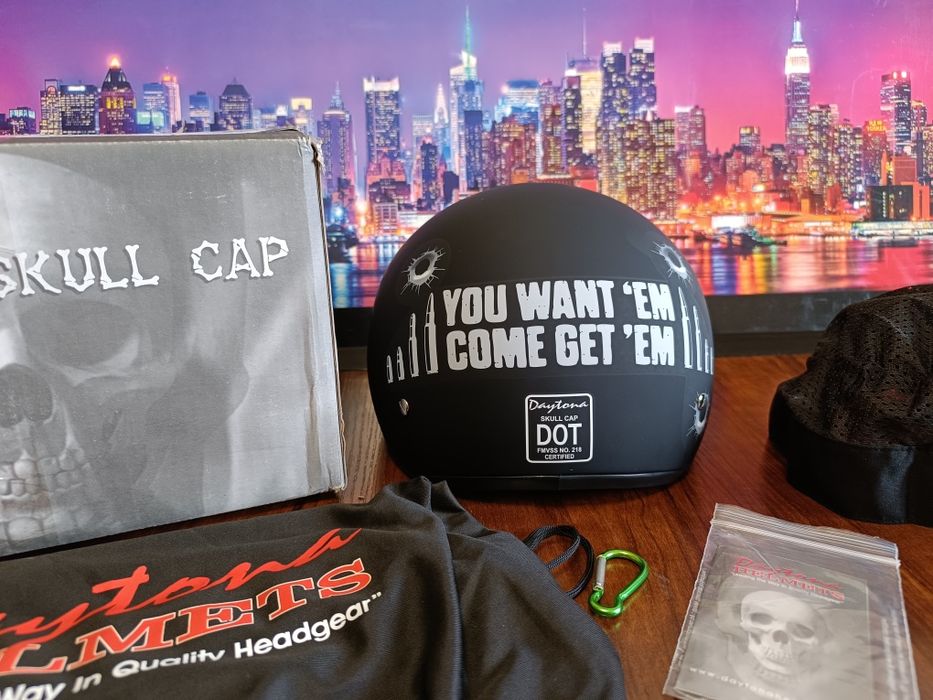 Мото шлем от бренда DAYTONA