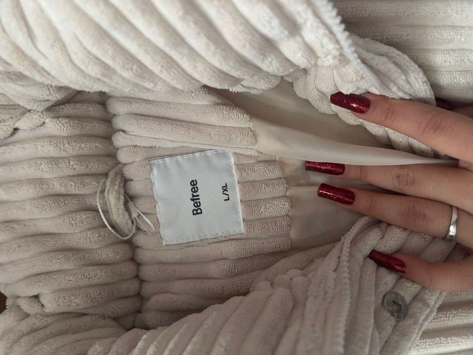 продам новую куртку