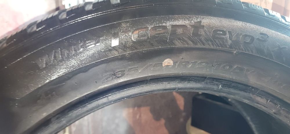 Vând cauciucuri 235/55/19 M+S iarna