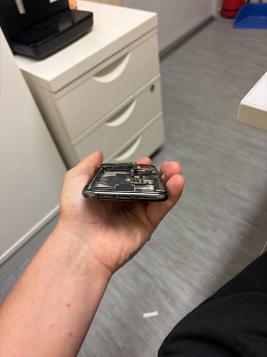 Vand carcasa completa iphone 11 pro
