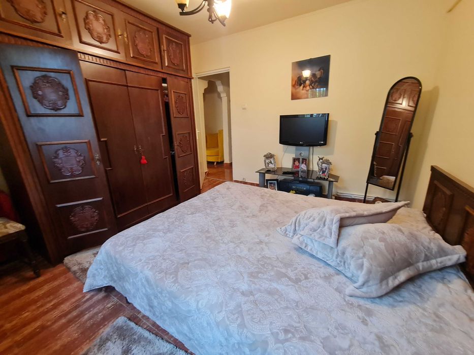 Direct proprietar  apartament 3 camere etaj 4/4 decom 75mp ICIL , Casa Cultura