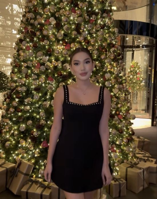 Платье шикарное за 25тыс