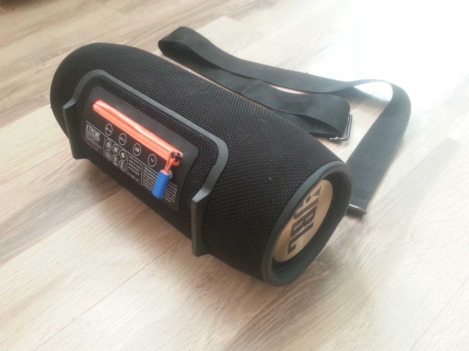 магнитафон Panasonic и колонка блютуз JBL все отлично работает.