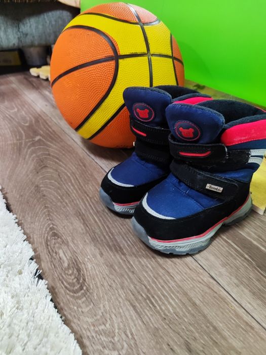 Продам красовки детские