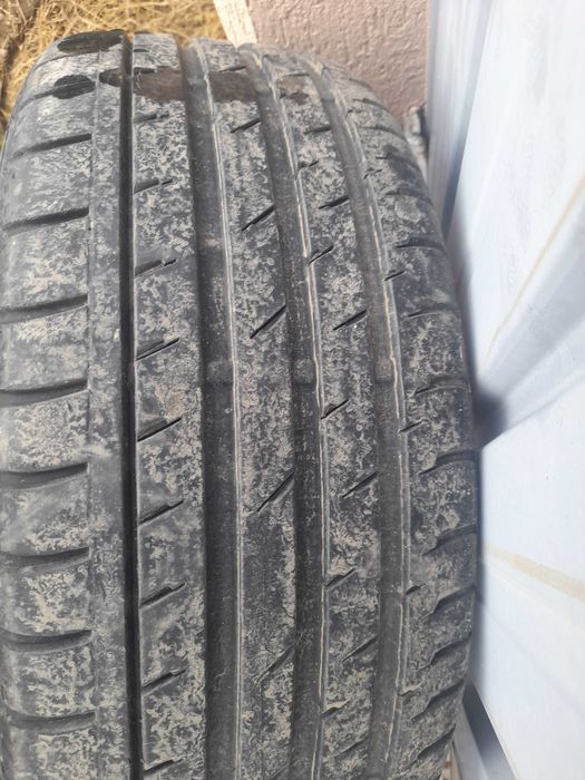 Vand doua seturi de jante cu tot cu cauciucuri ...