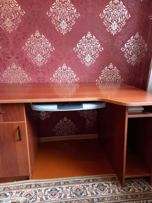 Письменный стол