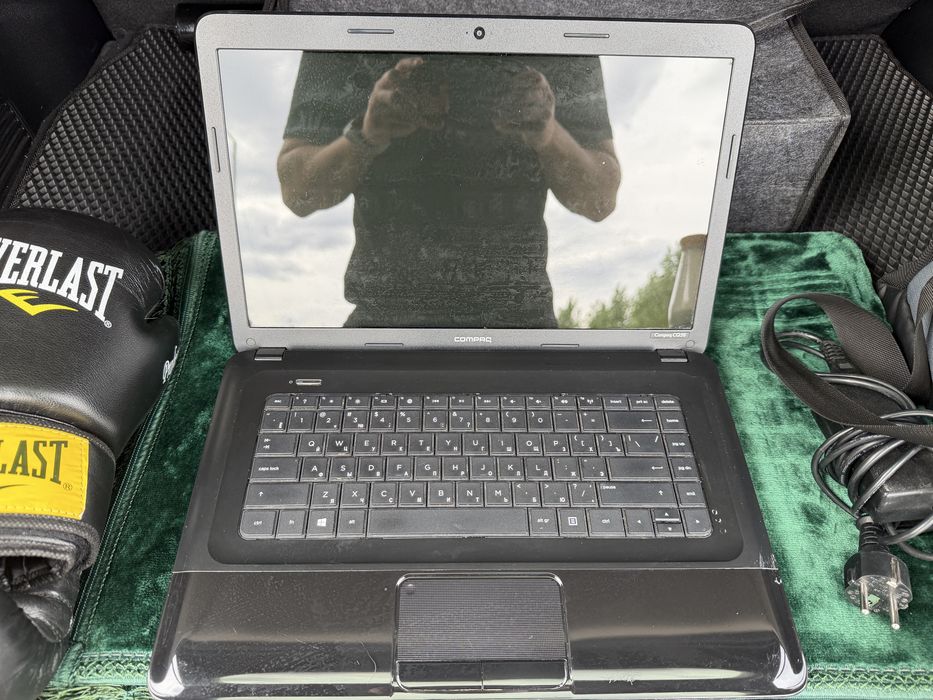 Продам ноутбук Compaq cq58