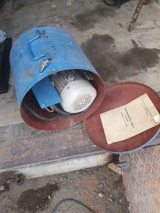 Продам зернодробилку.Состояние отличное.