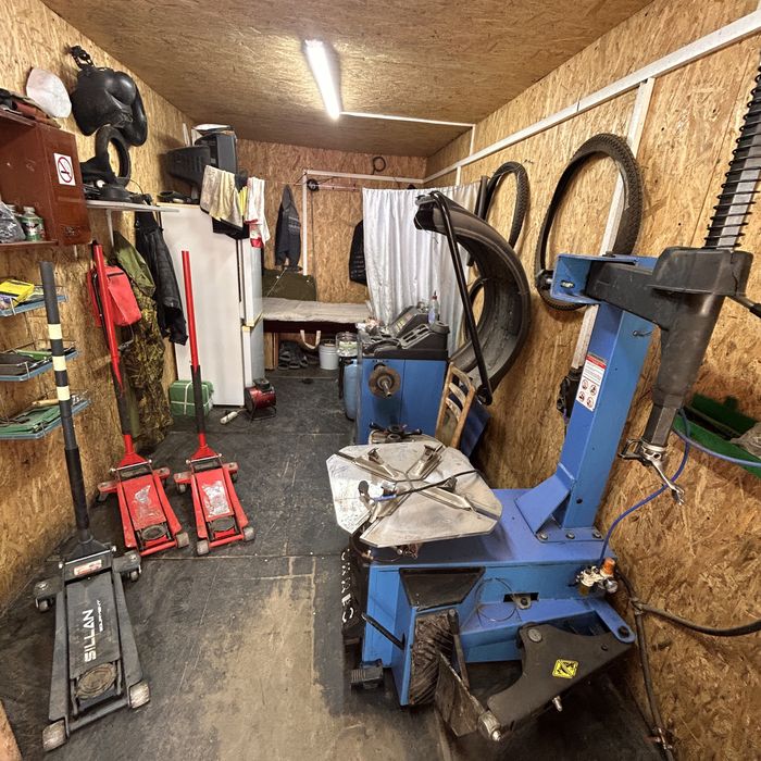 Продам Контейнир 20ф тон