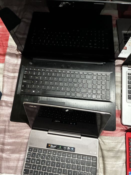 Vand laptopuri ieftine