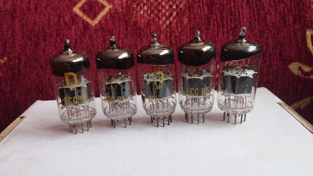 Радиолампи RFT - ECC85.