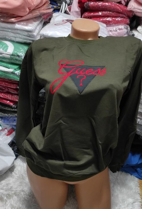 Bluze Damă, modelele și mărimi diferite