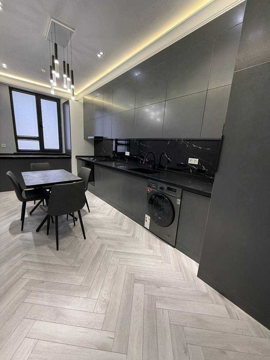 Продается 2-х ком. квартира. Паркентский. Циолковская