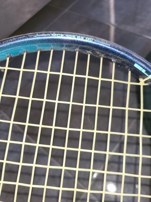 Vand racheta de tenis