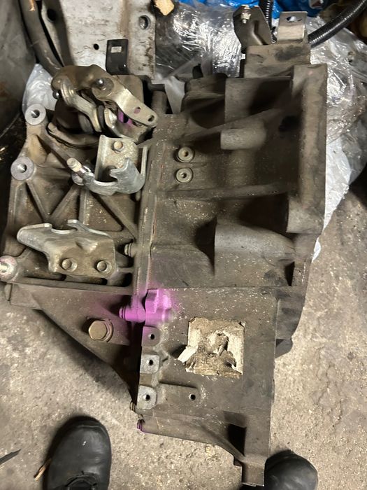 Mazda cx7 скоростна кутия 4*4 2.2 173cc 2011г