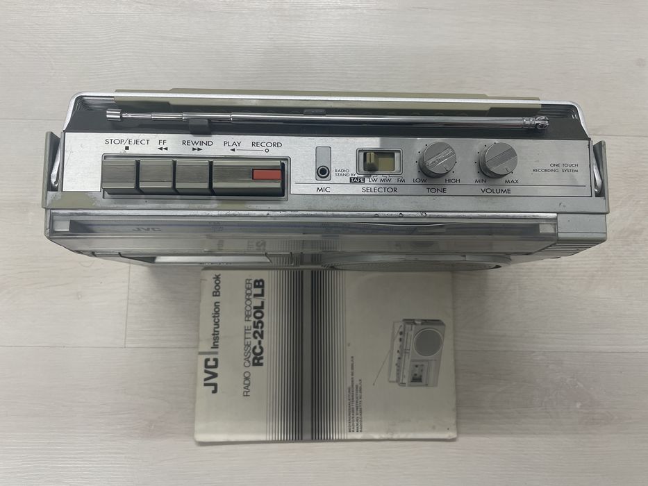 Магнитофон кассетный