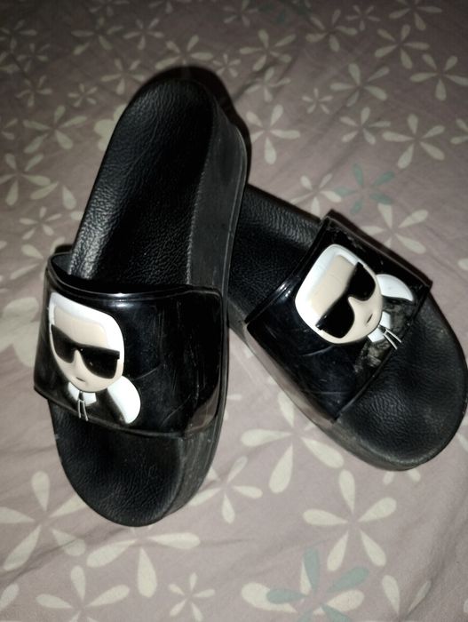 Оригинални чехли на karllagerfel