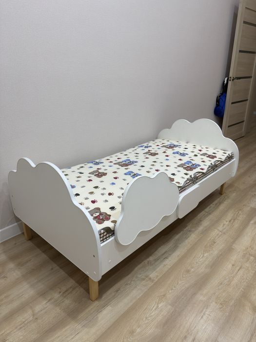 Кровать 160/80 в отличном состоянии