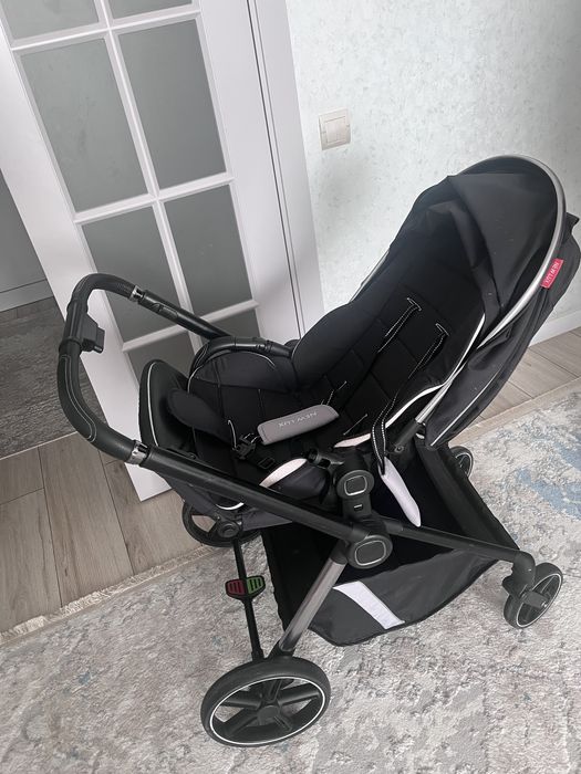 Срочно продам коляска