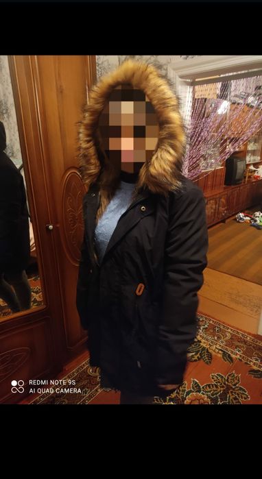 Продаются куртки и парки